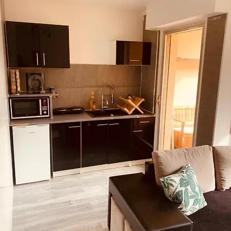 Fully-equipped 2-bedroom Appartement *