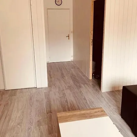 Fully-equipped 2-bedroom Nice
